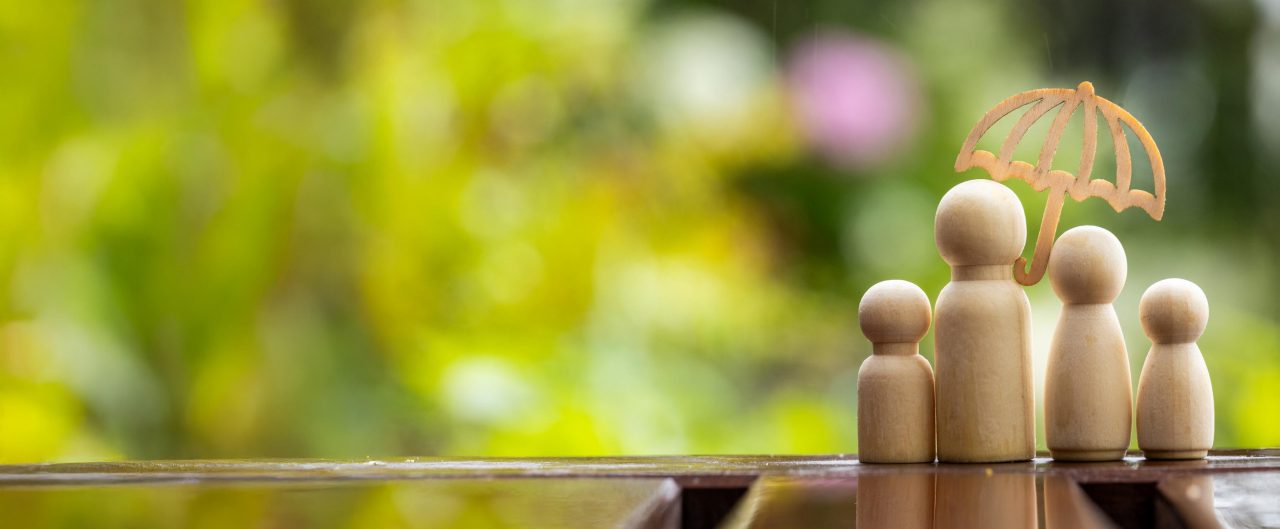 Wooden figurines in the shape of a family 