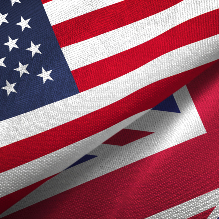 United Kingdom and United States flags overlapping